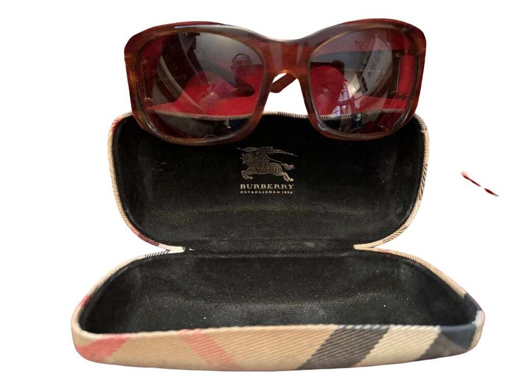 Burberry B 4037 Oversized Tortoise Sunglasses 62-16-120